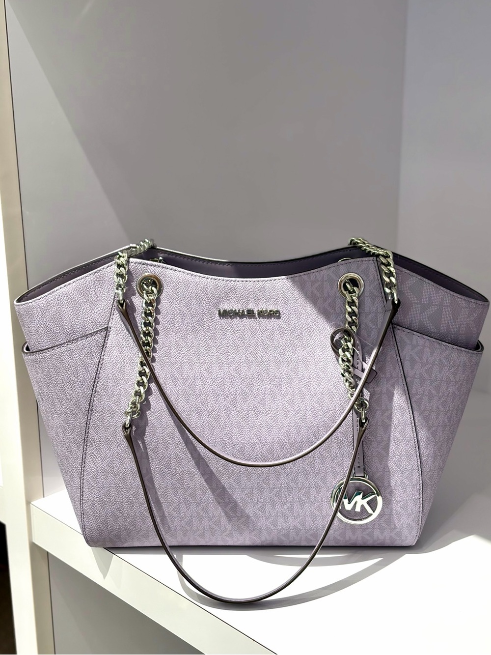 Michael Kors Jet Set Travel LG
Chain Shoulder Tote Bag MK
Lilac - Picture 9 of 11